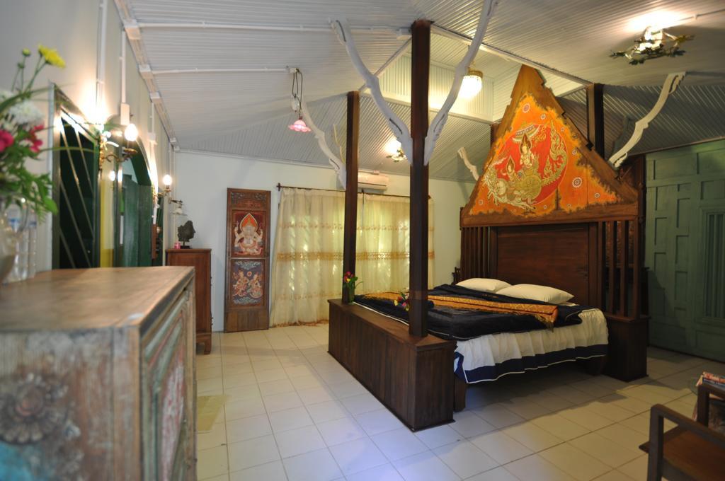 Ayutthaya Bouchic Hostel Phra Nakhon Si Ayutthaya Exterior foto