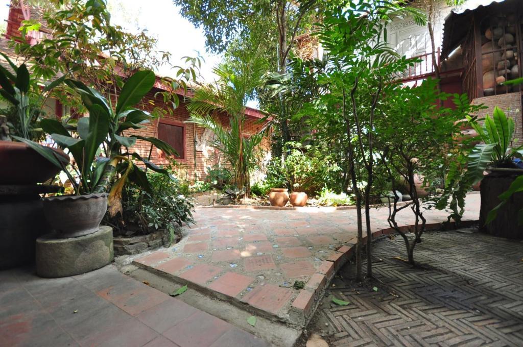 Ayutthaya Bouchic Hostel Phra Nakhon Si Ayutthaya Exterior foto