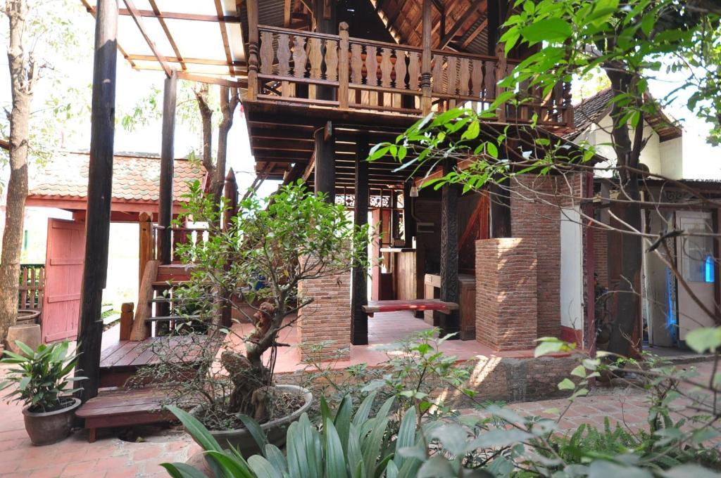 Ayutthaya Bouchic Hostel Phra Nakhon Si Ayutthaya Exterior foto